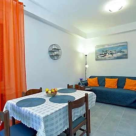 2047 Hotel 4*